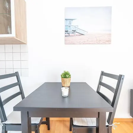 Apartment Edle Dg Maisonette Mit Balkon, Wohnzimmer, Arbeitszimmer, Waschmaschine, Ausstattung, Zentral *